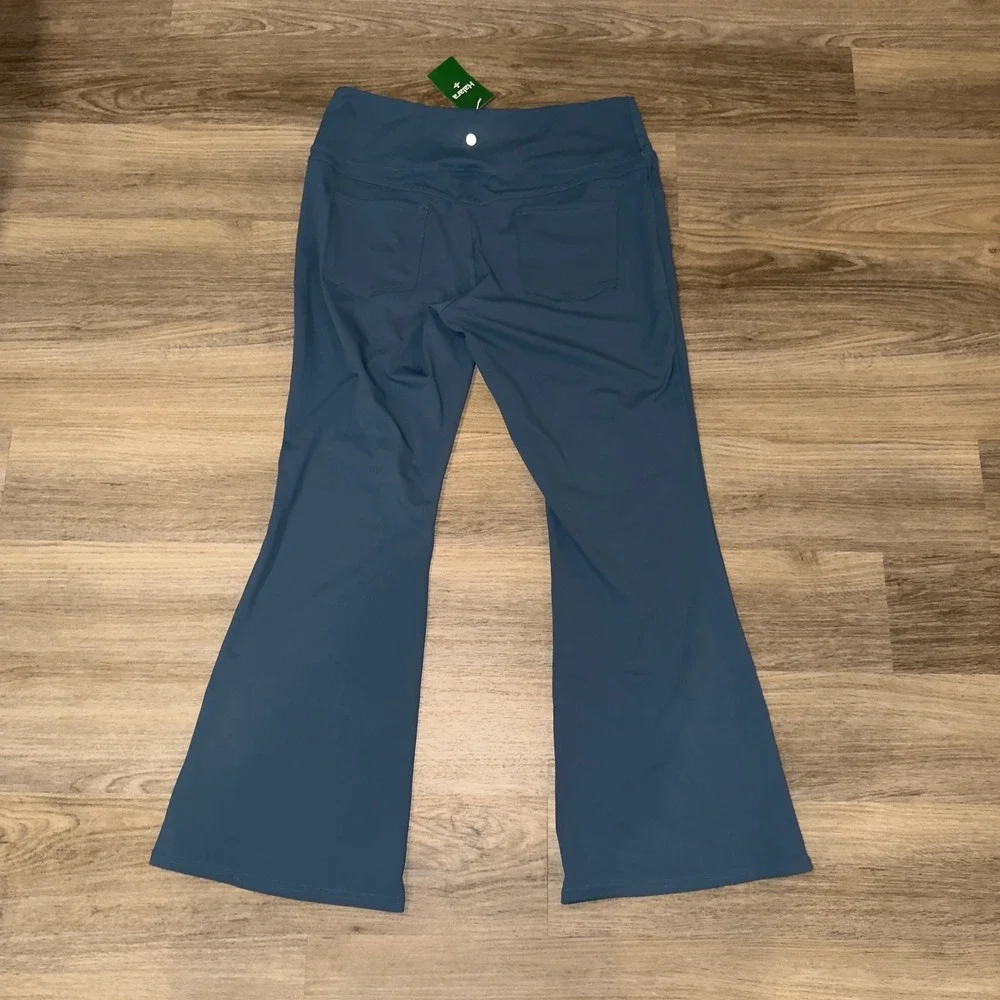 Halara High Waisted Flare Leggings Yoga Pants Blue Women's 1X NWT Stretch - Picture 8 of 8